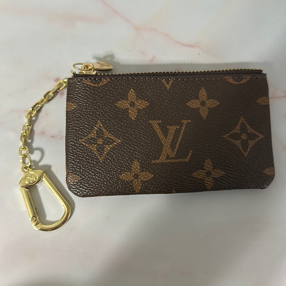 Coin pouch